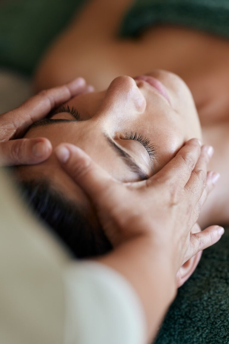 01-facial-massage-spa