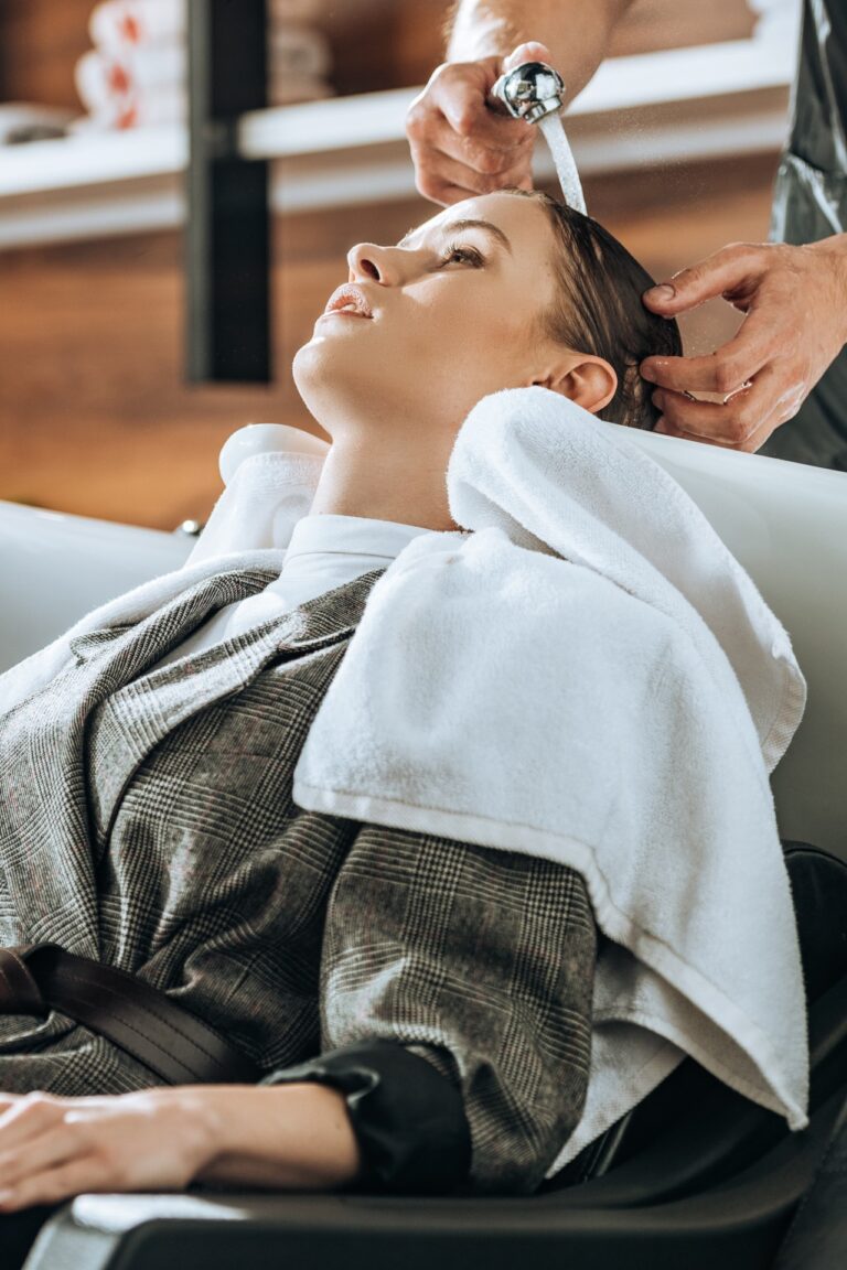 02-hair-wash-salon