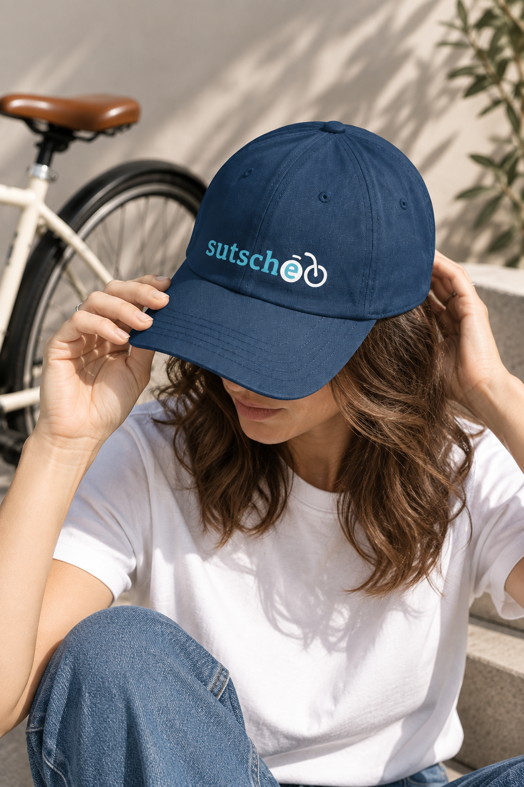 sutsche-mockup-hat